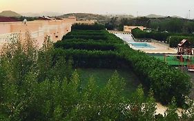 منتجع بلنسية - للعائلات فقط